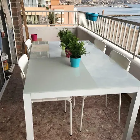 Campello شقة